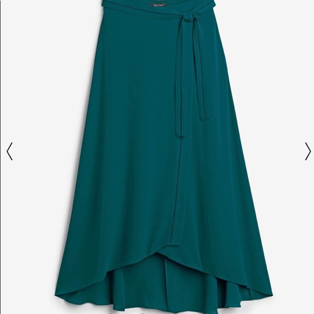 White House black market Green Skirt